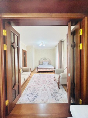 Classic Charm Apartment Tashkent